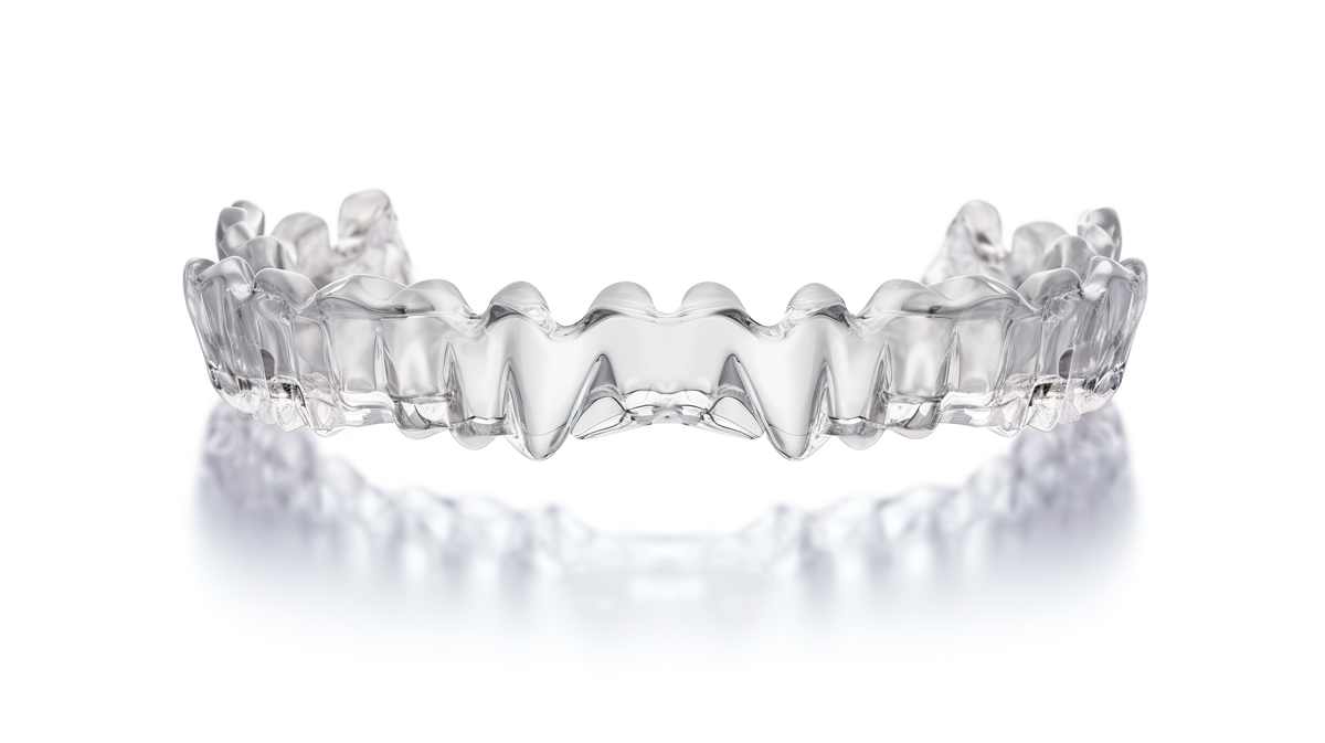 INVISIBLE BRACES